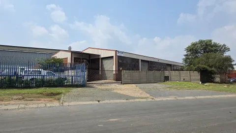 7 Graphite St, Driehoek